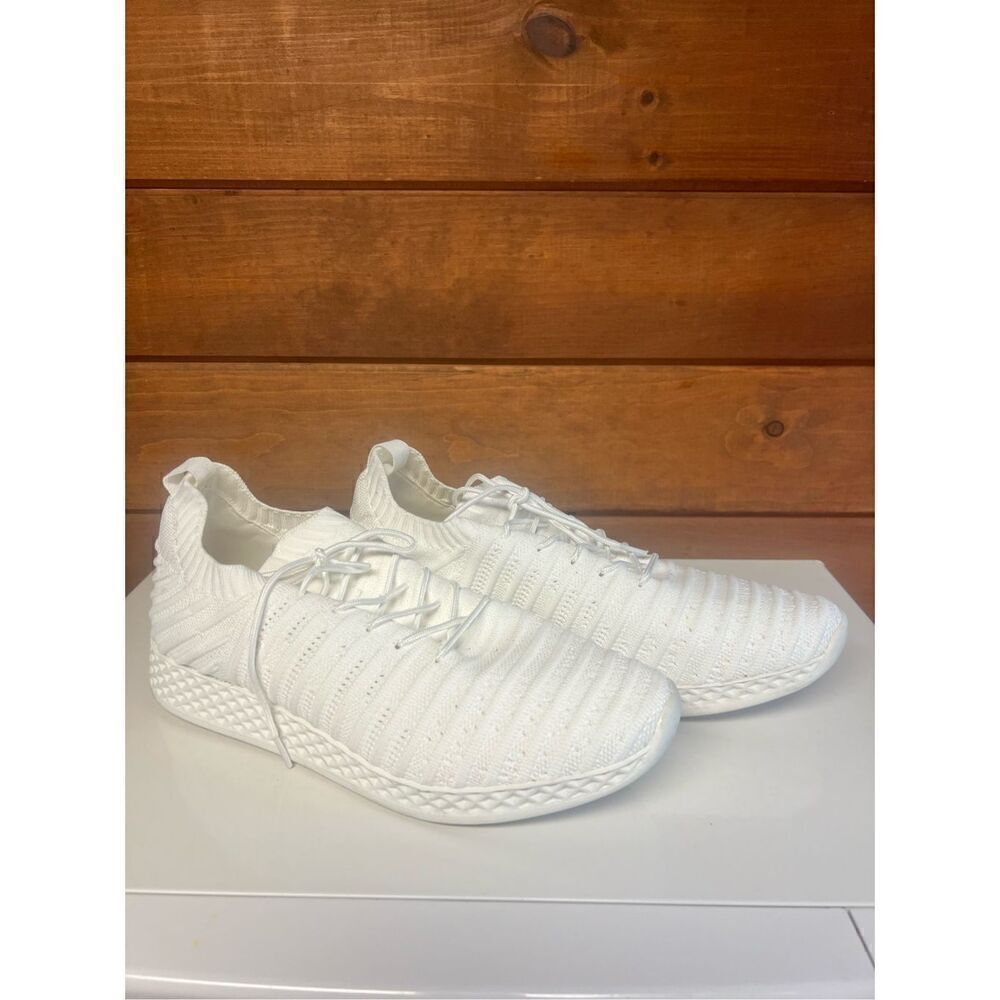 Urban Sport by J/Slides Womens  White  Ribbed Knit Sneaker Sz 9.5